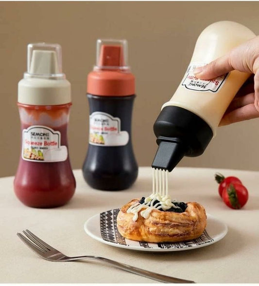 5 Hole Squeeze Sauce Bottle (Imported)