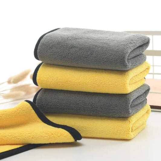 700 GSM Microfiber Towel (40*60 cm)